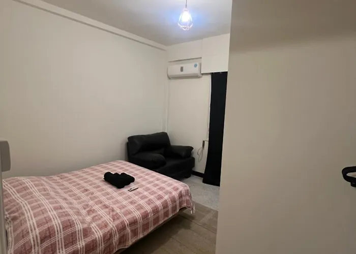 Enjoy A Cozy In The Heart Of The Capital Lägenhet